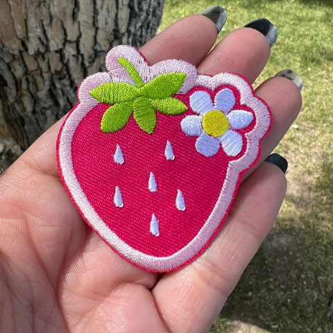 1pc Pink Strawberry Patch / Iron On Patches Appliques (With Glue Back) / Fruit (P7)